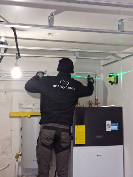 Installation de Pompe à Chaleur Air Eau Daikin et Mitsubishi certifiée PAC Système Module à Versoix dans le canton de Genève